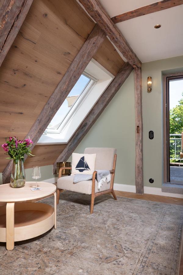 Kapitaenshaus In Wasserlage! Traumapartments Warnemuende 로스토크 외부 사진