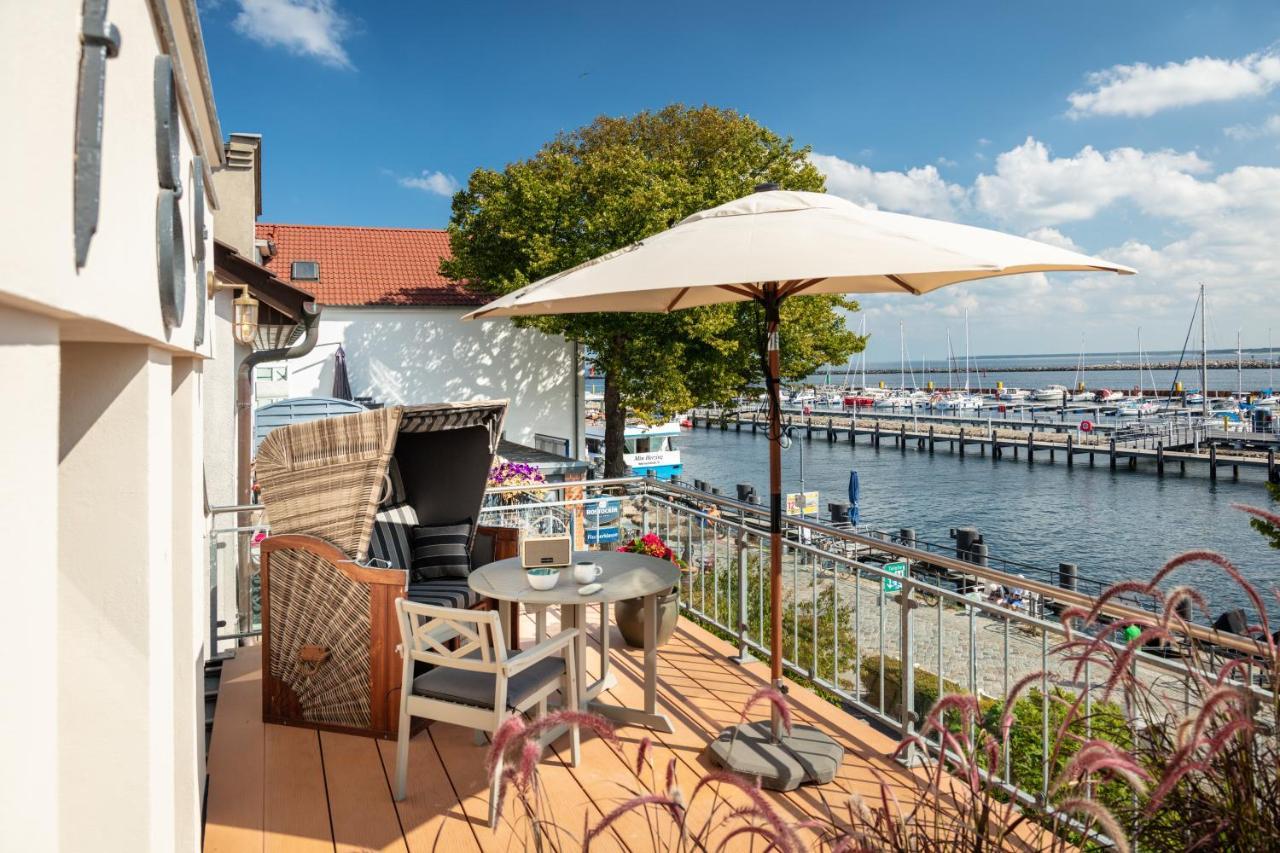 Kapitaenshaus In Wasserlage! Traumapartments Warnemuende 로스토크 외부 사진